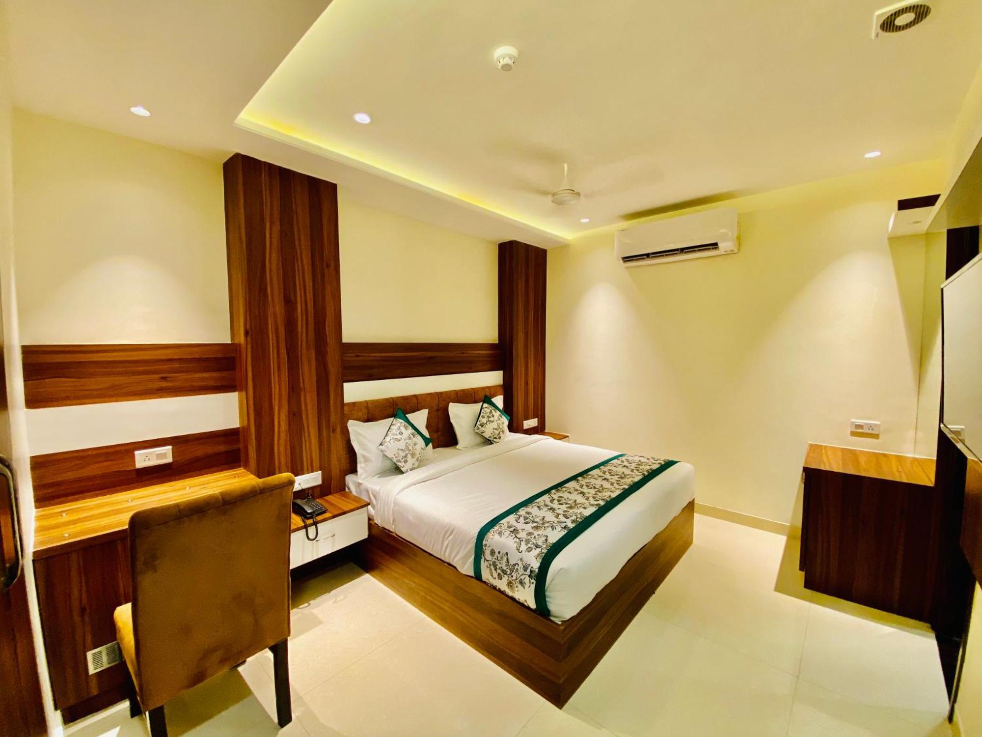 Hotel White House 350 Mtr From Golden Temple 암리차르 외부 사진